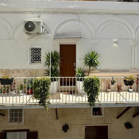 Onny'S House Bed & Breakfast Bari Exterior photo
